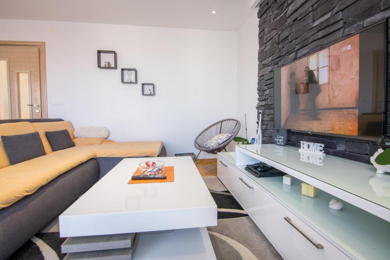Apartman Petra Apartment Makarska Bagian luar foto