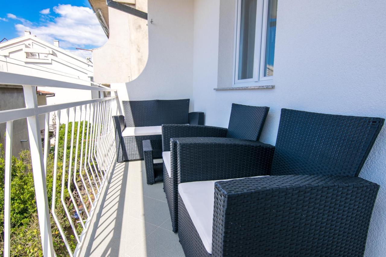 Apartman Petra Apartment Makarska Bagian luar foto