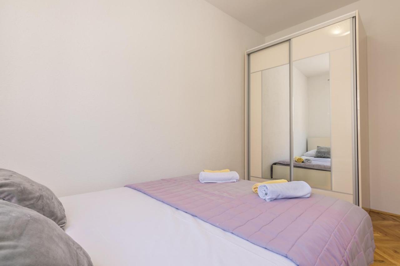 Apartman Petra Apartment Makarska Bagian luar foto