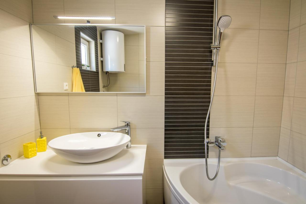 Apartman Petra Apartment Makarska Bagian luar foto