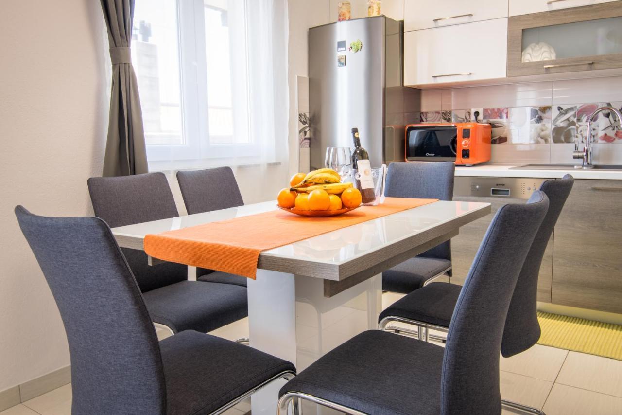 Apartman Petra Apartment Makarska Bagian luar foto